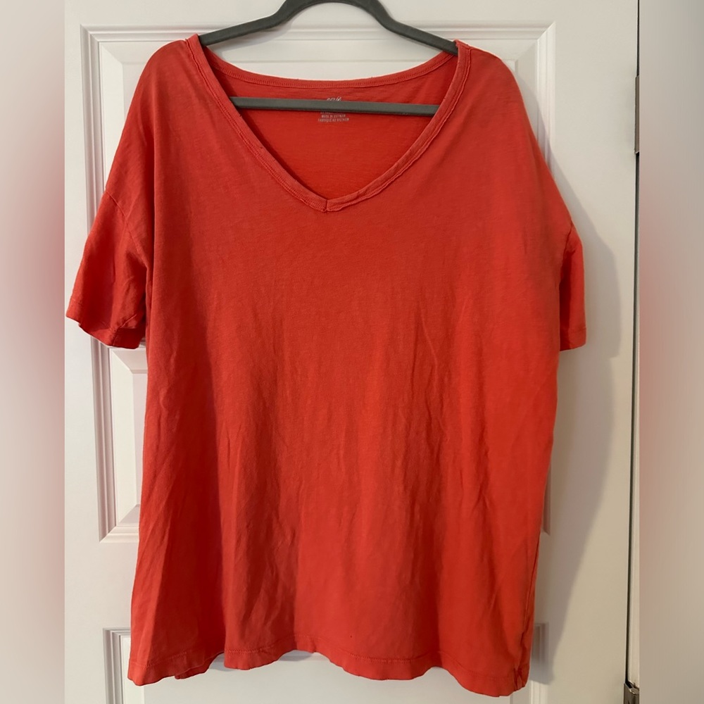 Aerie short sleeve tee
Size large